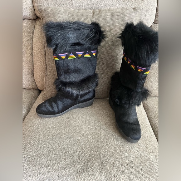 Tecnica Vintage Women’s Black Fur Scandia Apres Ski Boots Size 40 (size 9 US)